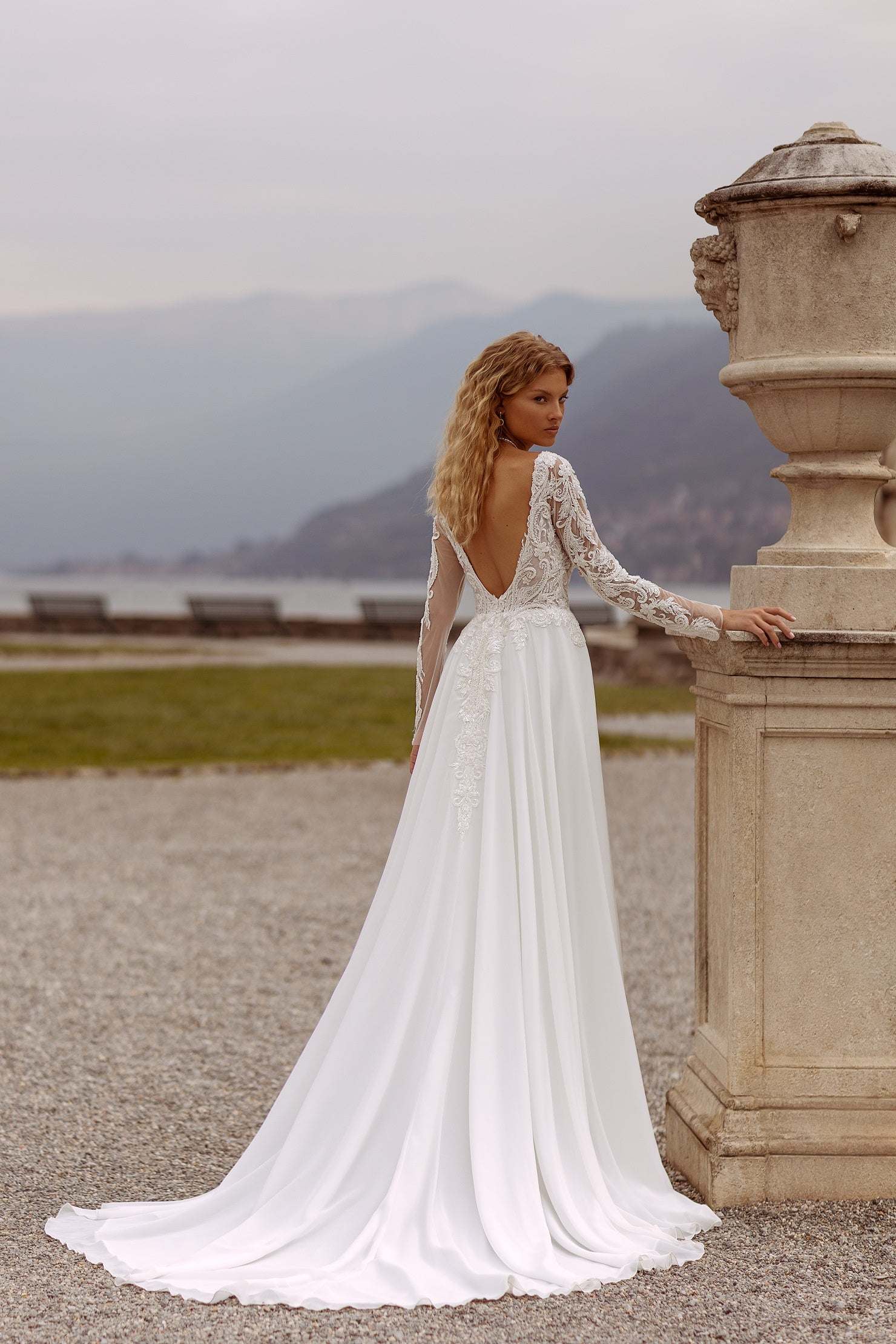 Backless bridal dress | Dresses for women wedding wear | KatrinFAVOR Katrin FAVOR boutique Backless bridal dress | Dresses for women wedding wear | KatrinFAVOR Katrin FAVOR boutique