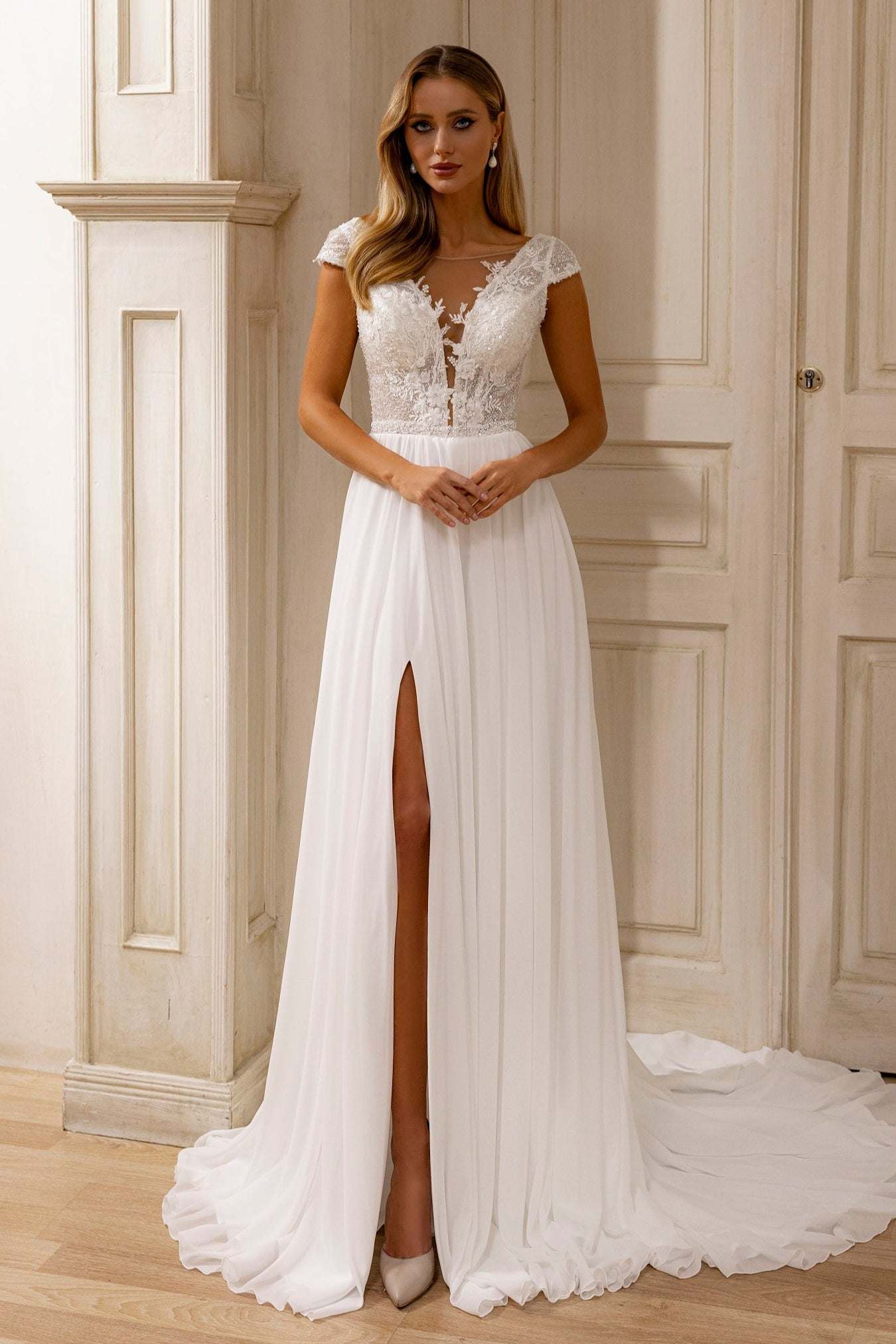 Flowy beach wedding dress | Cup sleeve wedding dress Flowy beach wedding dress | Cup sleeve wedding dress