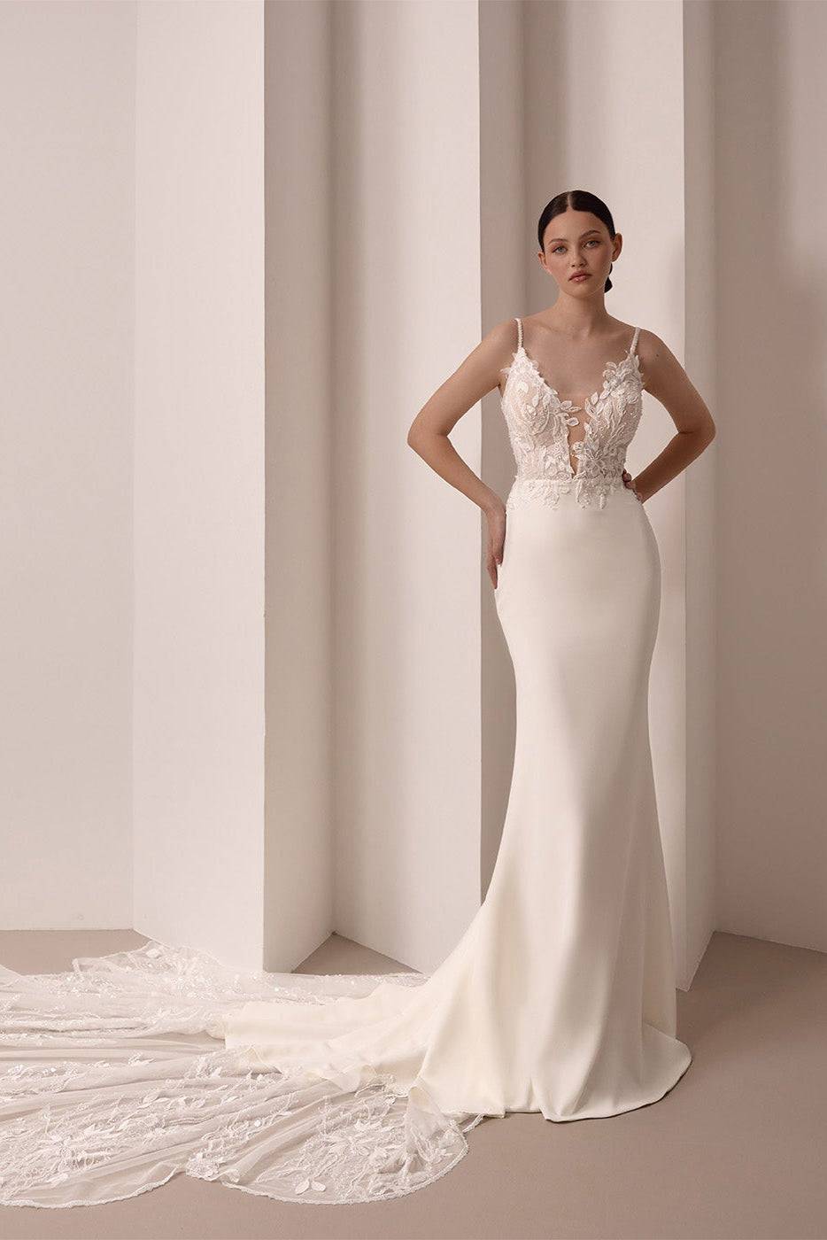 KatrinFAVORboutique-Mermaid wedding gown with long train Bridal new style