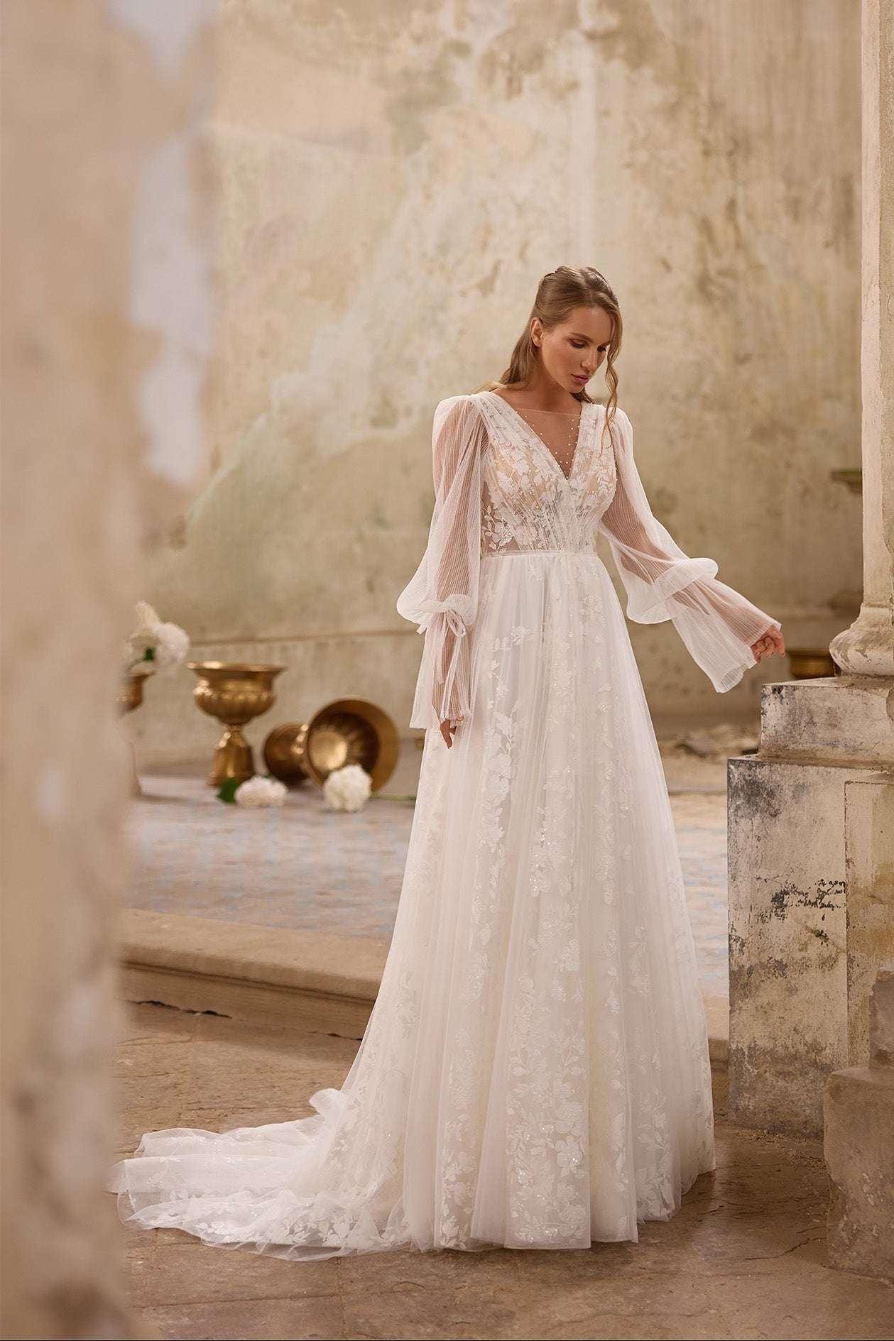 Boho style wedding gown | Cute spring wedding dresses