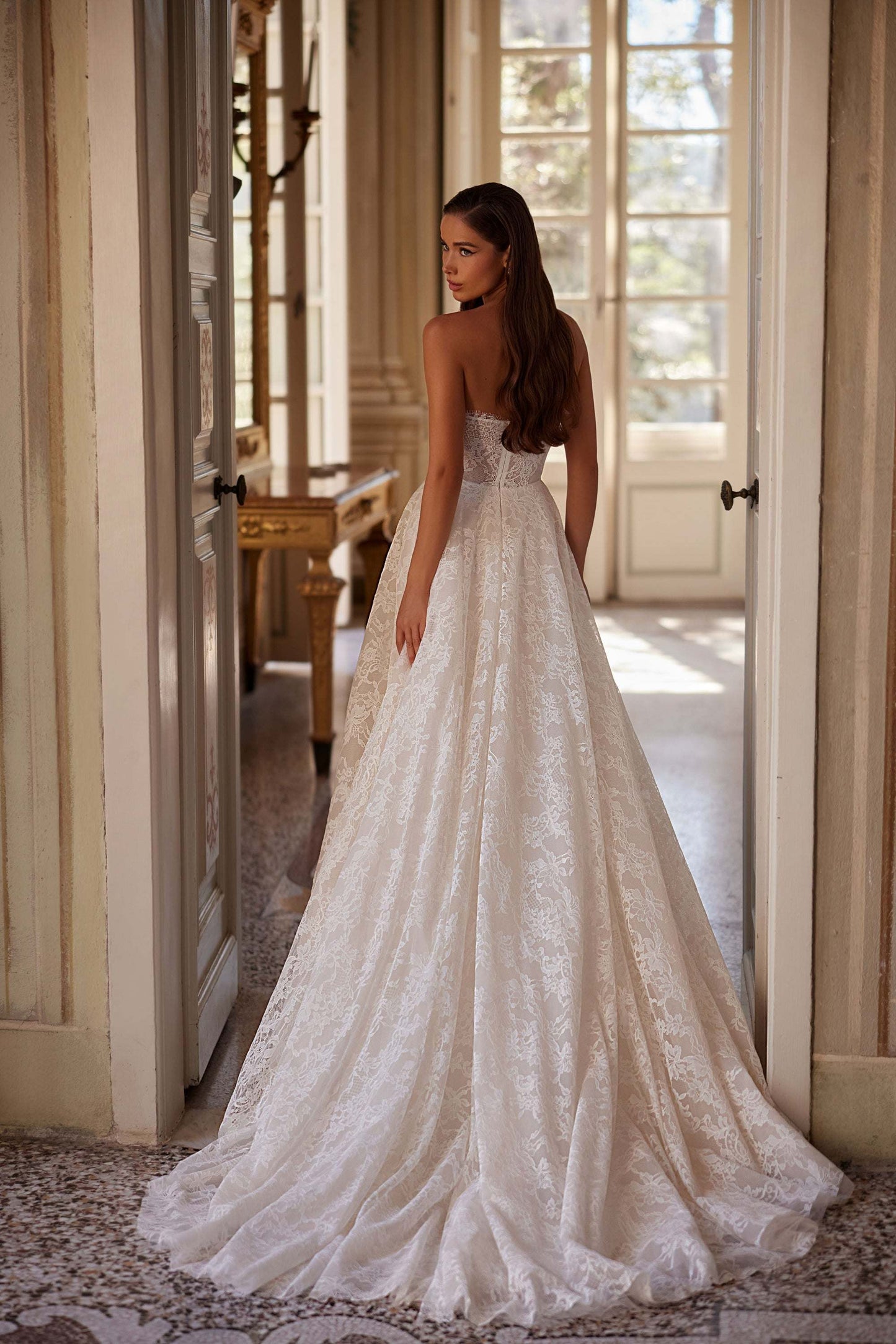 KatrinFAVORboutique-Chantilly lace wedding dress Wedding outfits for bride