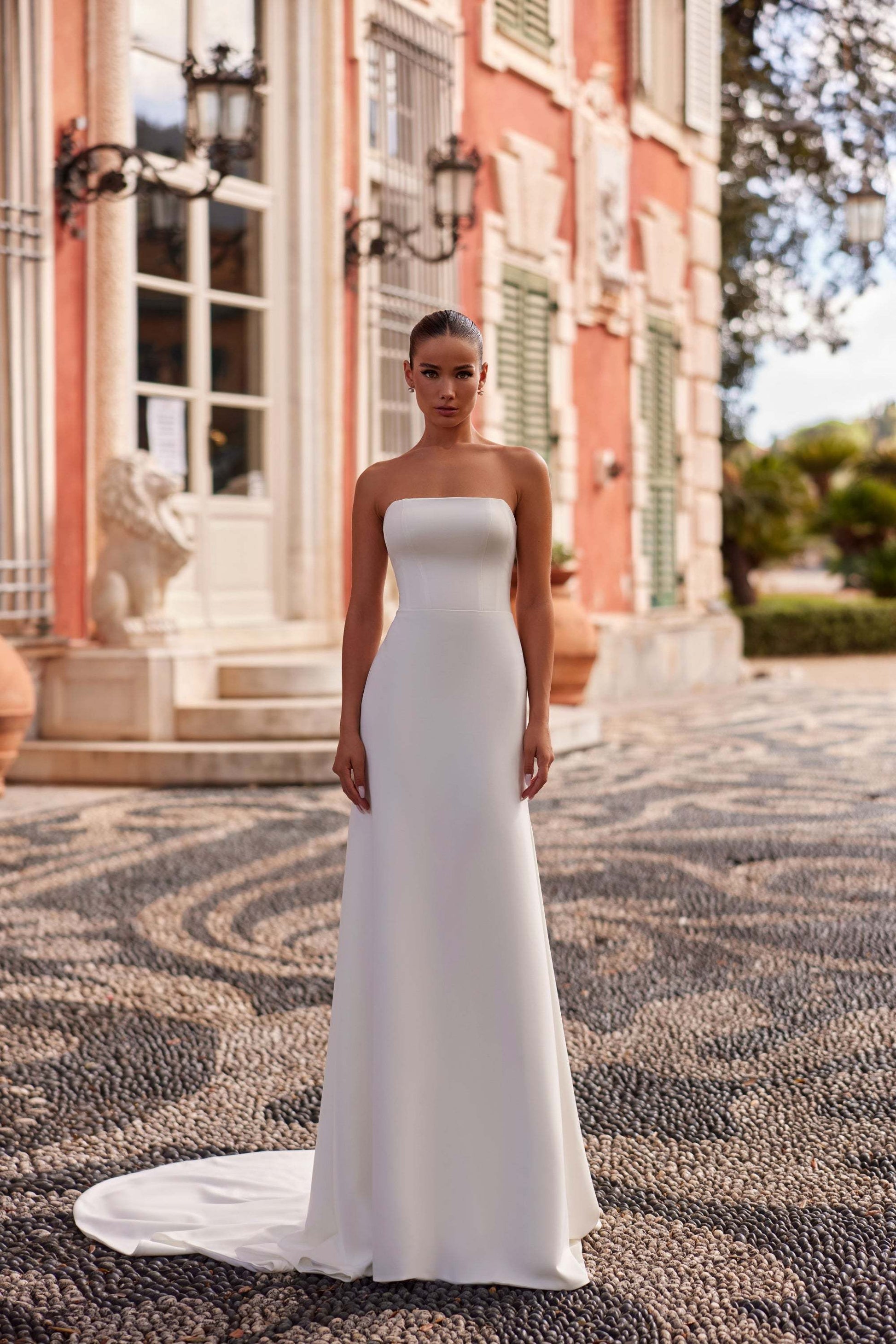 KatrinFAVORboutique-Simple bridal wear Classic and timeless wedding gowns