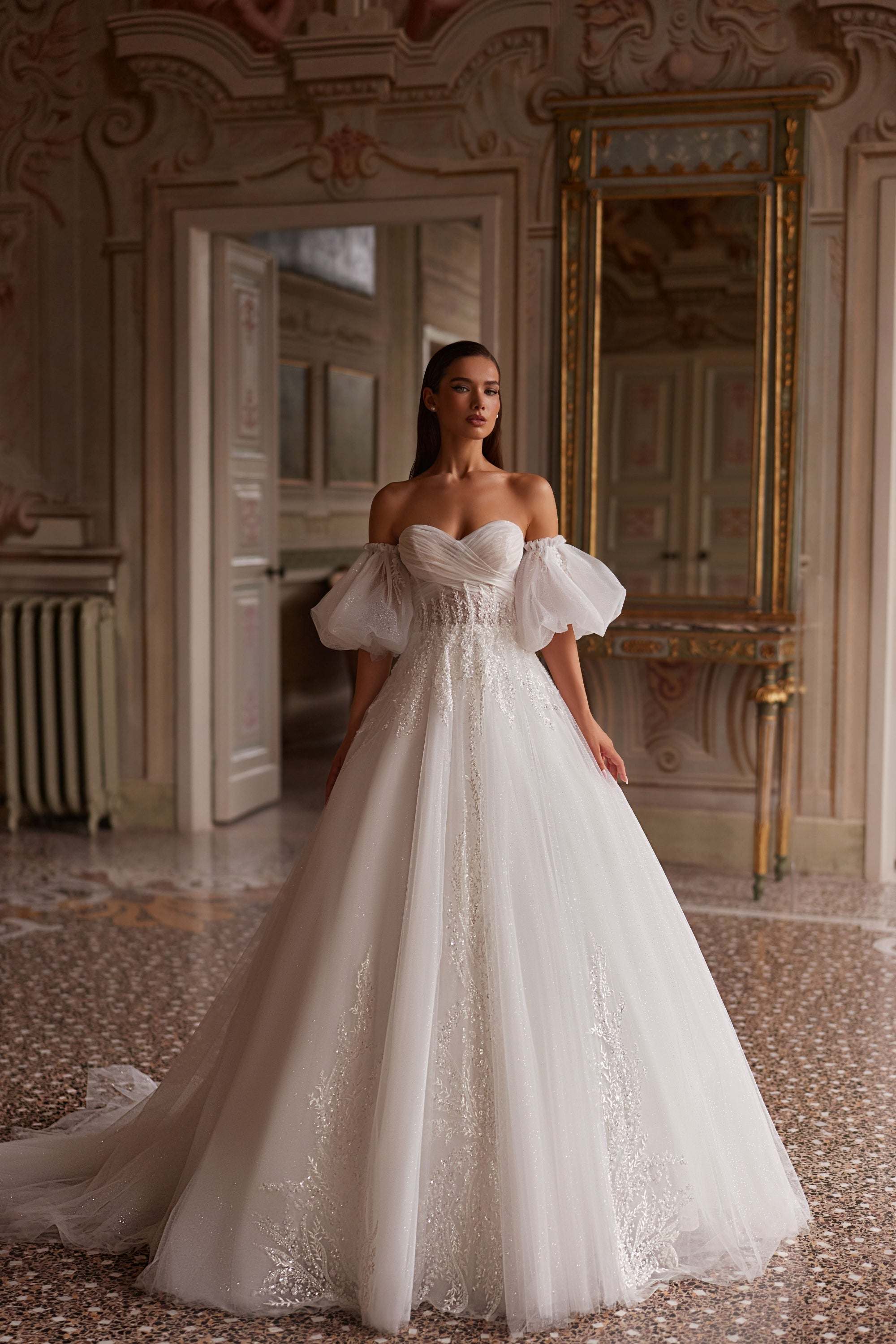 Detachable puff sleeve wedding dress | Princess bridal