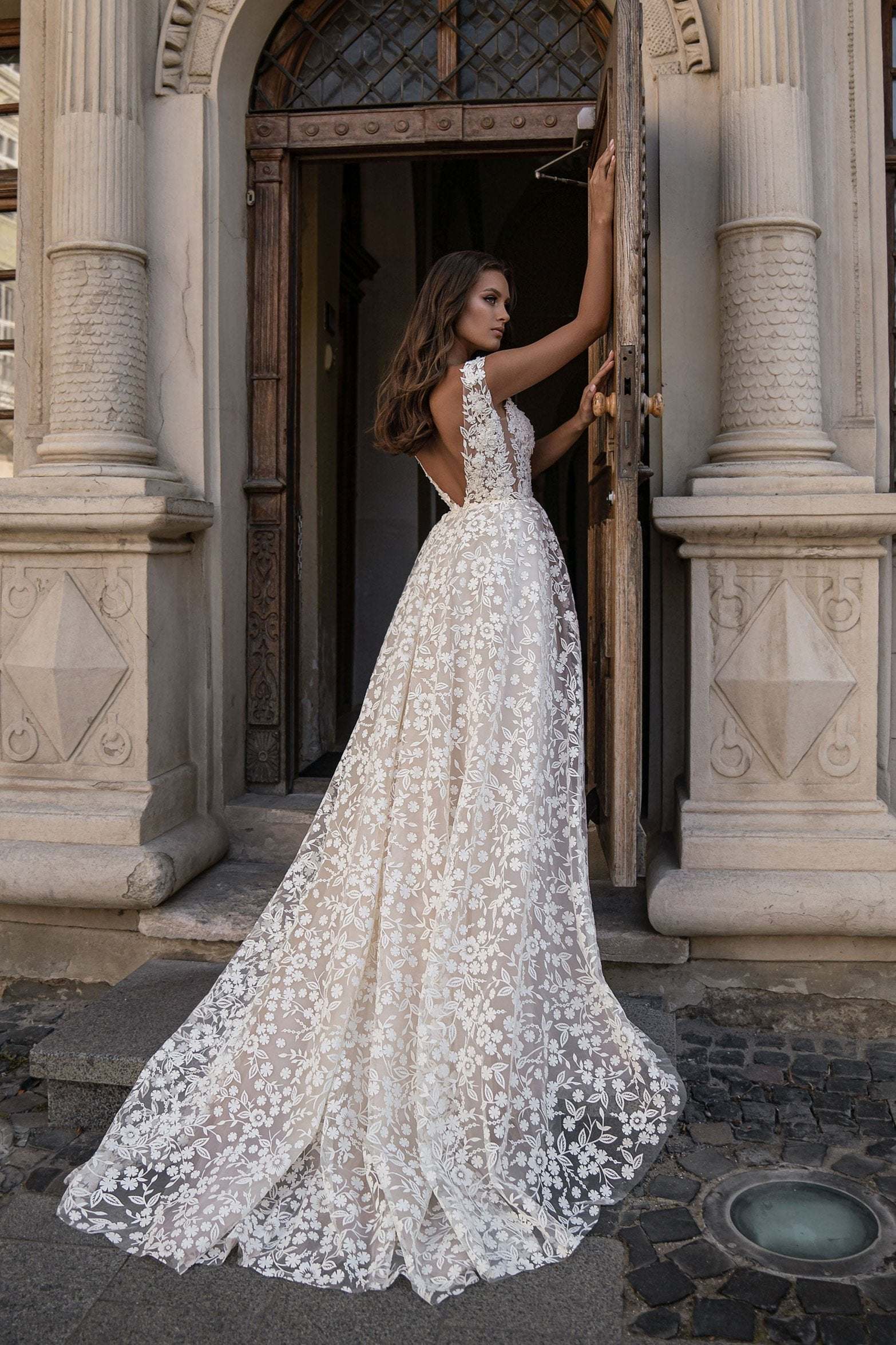 Long floral wedding dress | Backless dress for wedding | KatrinFAVOR Katrin FAVOR boutique Long floral wedding dress | Backless dress for wedding | KatrinFAVOR Katrin FAVOR boutique