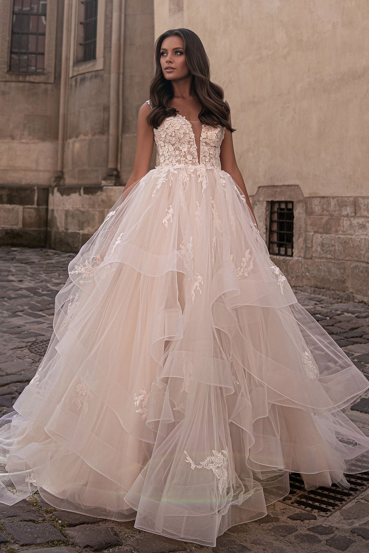 Tiered tulle ball gown wedding dress | Modern bridal