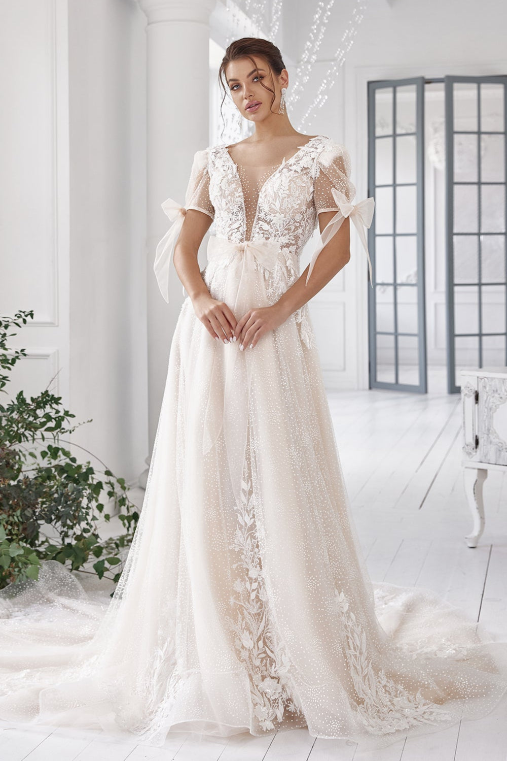 Short sleeve wedding dress Wedding dress with bows