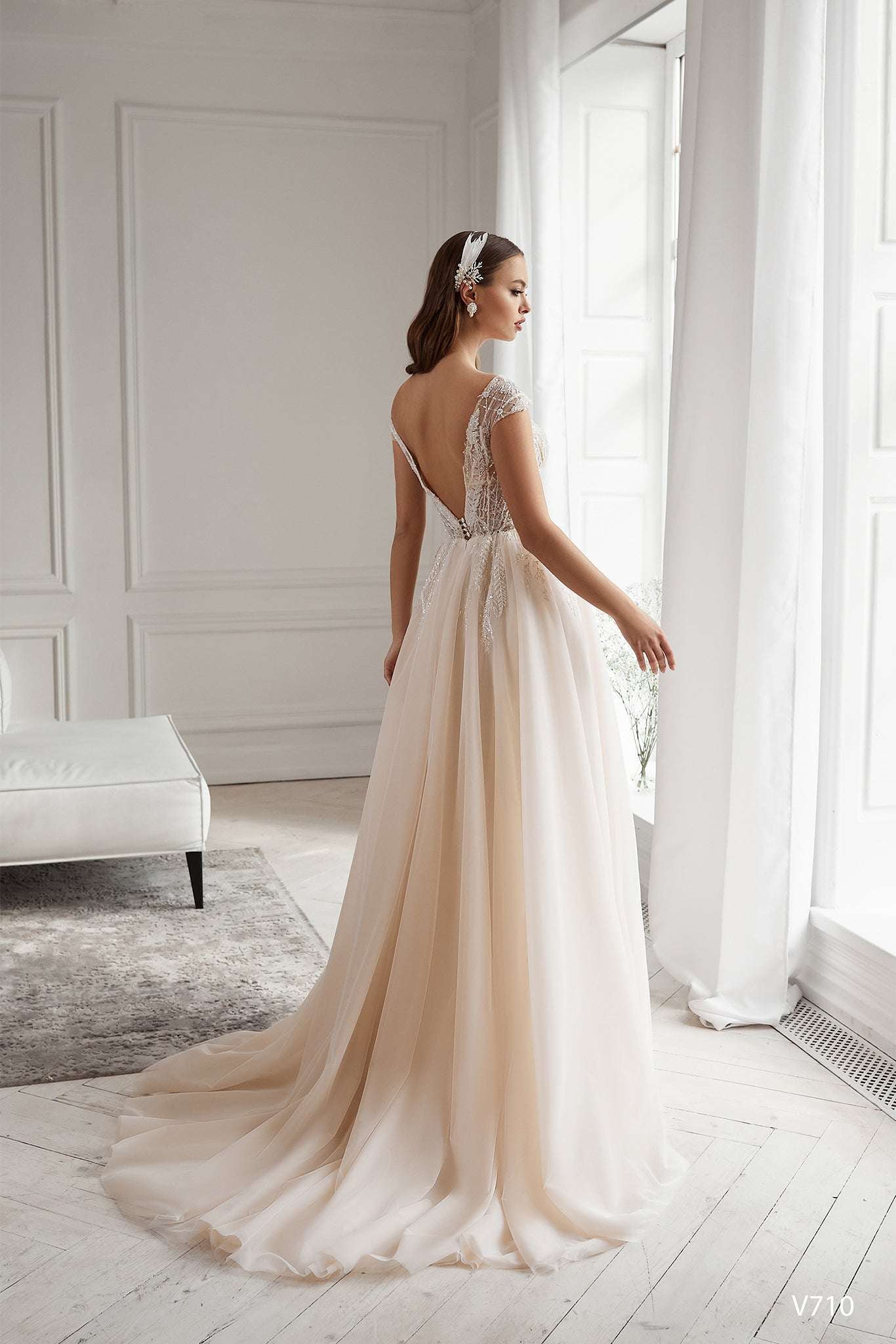 KatrinFAVORboutique-Best wedding dress beach Modern wedding dress styles