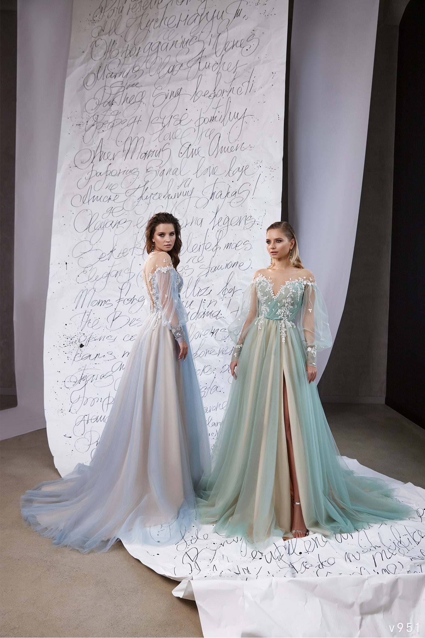 KatrinFAVORboutique-Flower applique prom dress Fairytale evening dresses