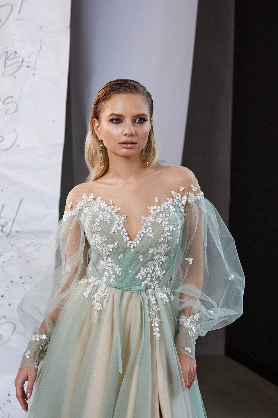 KatrinFAVORboutique-Flower applique prom dress Fairytale evening dresses