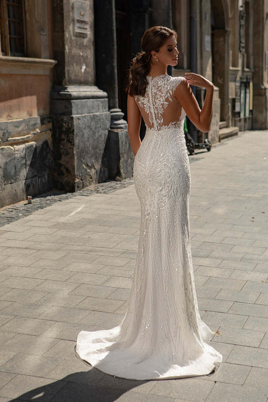 KatrinFAVORboutique-Open back lace wedding gown Amazing wedding dresses