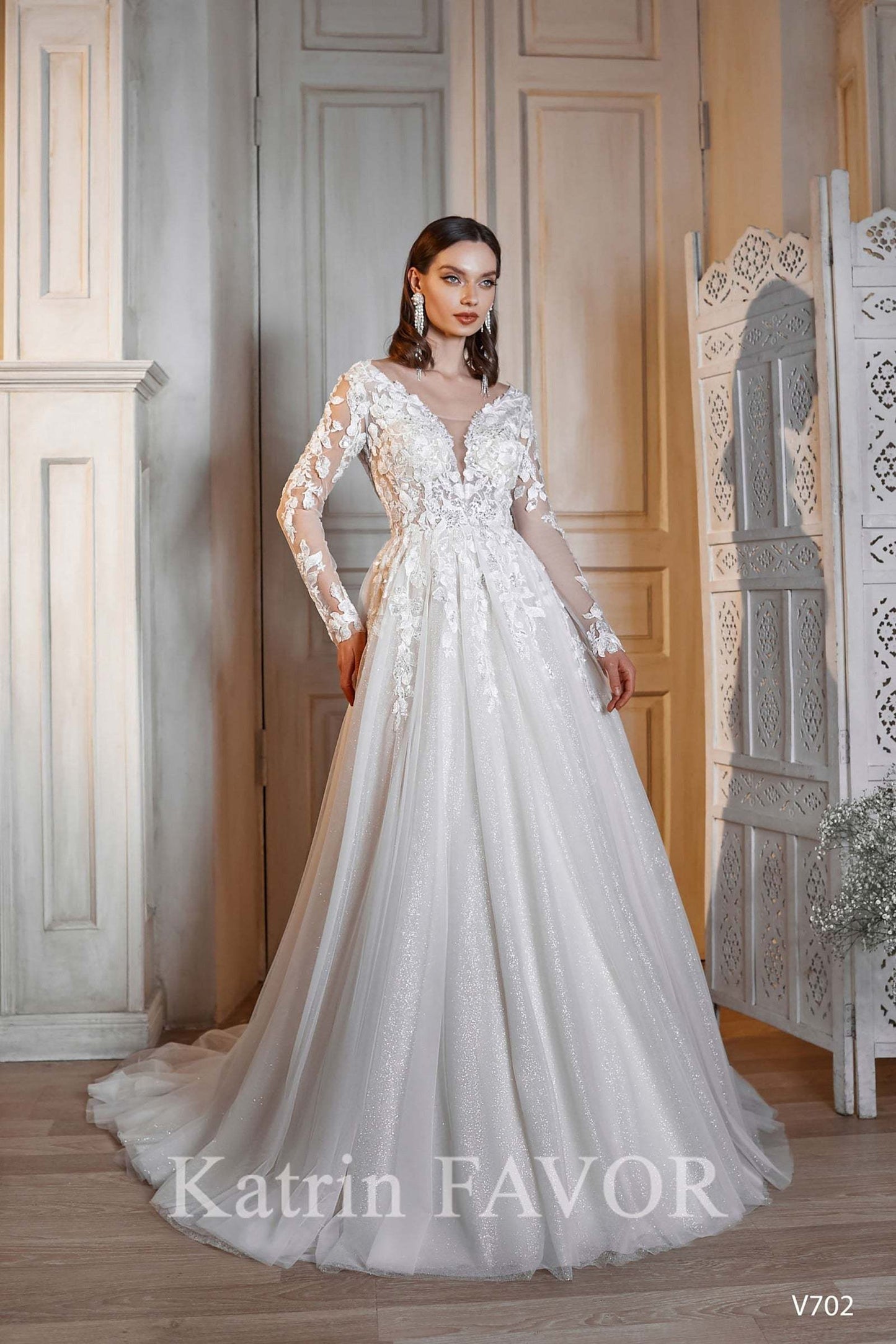 KatrinFAVORboutique-Long sleeve low back wedding dress Flowy wedding gown