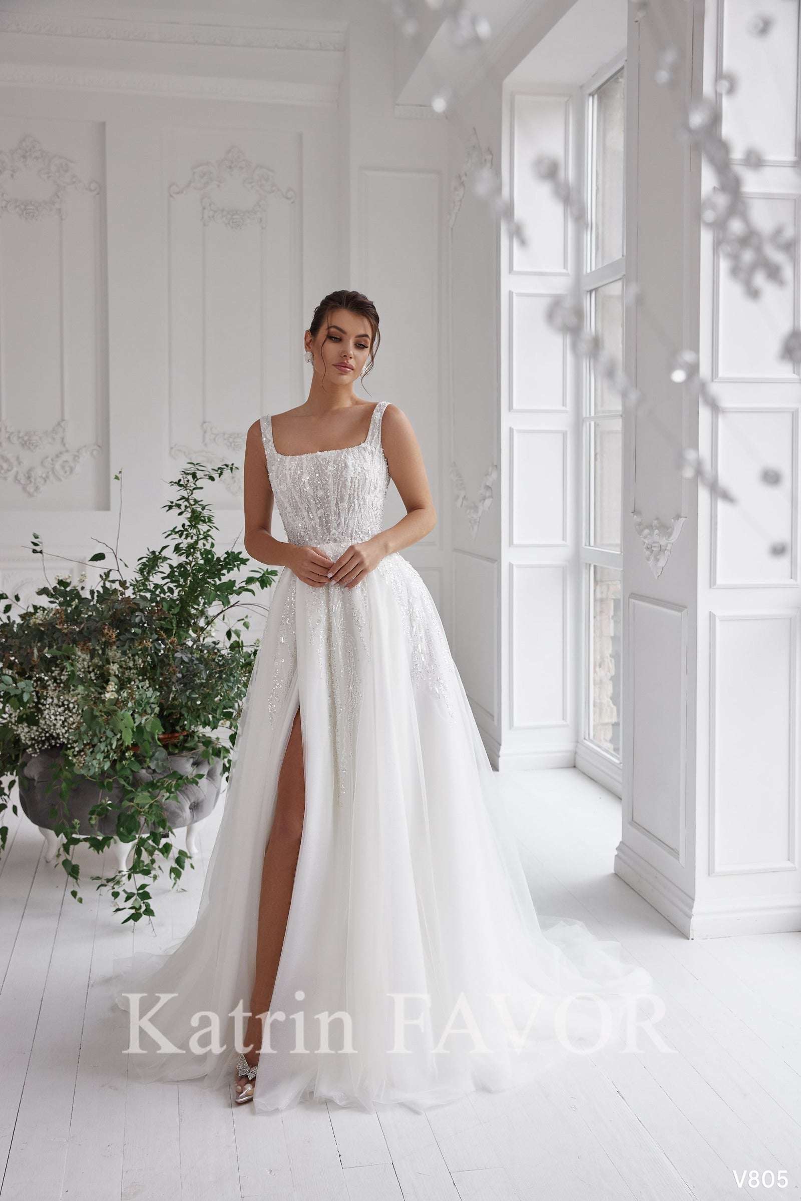 Square neckline wedding dress Embroidered a line wedding dress