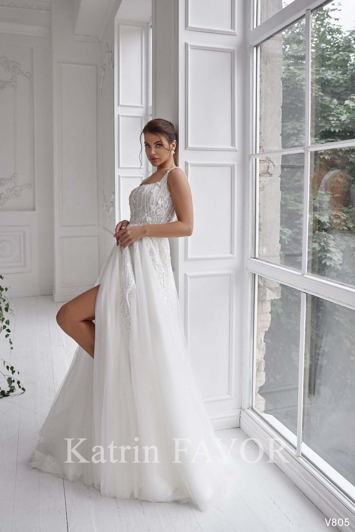 KatrinFAVORboutique-Square neckline wedding dress Embroidered a-line wedding dress