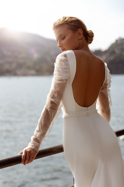 Long sleeve sheath backless wedding dress