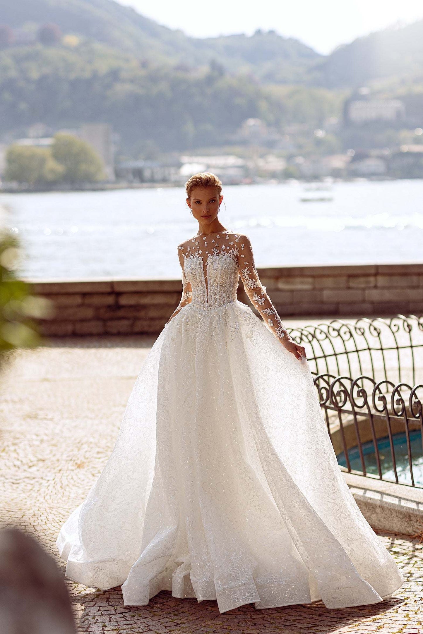 KatrinFAVORboutique-Embellished wedding dress Stunning wedding outfits