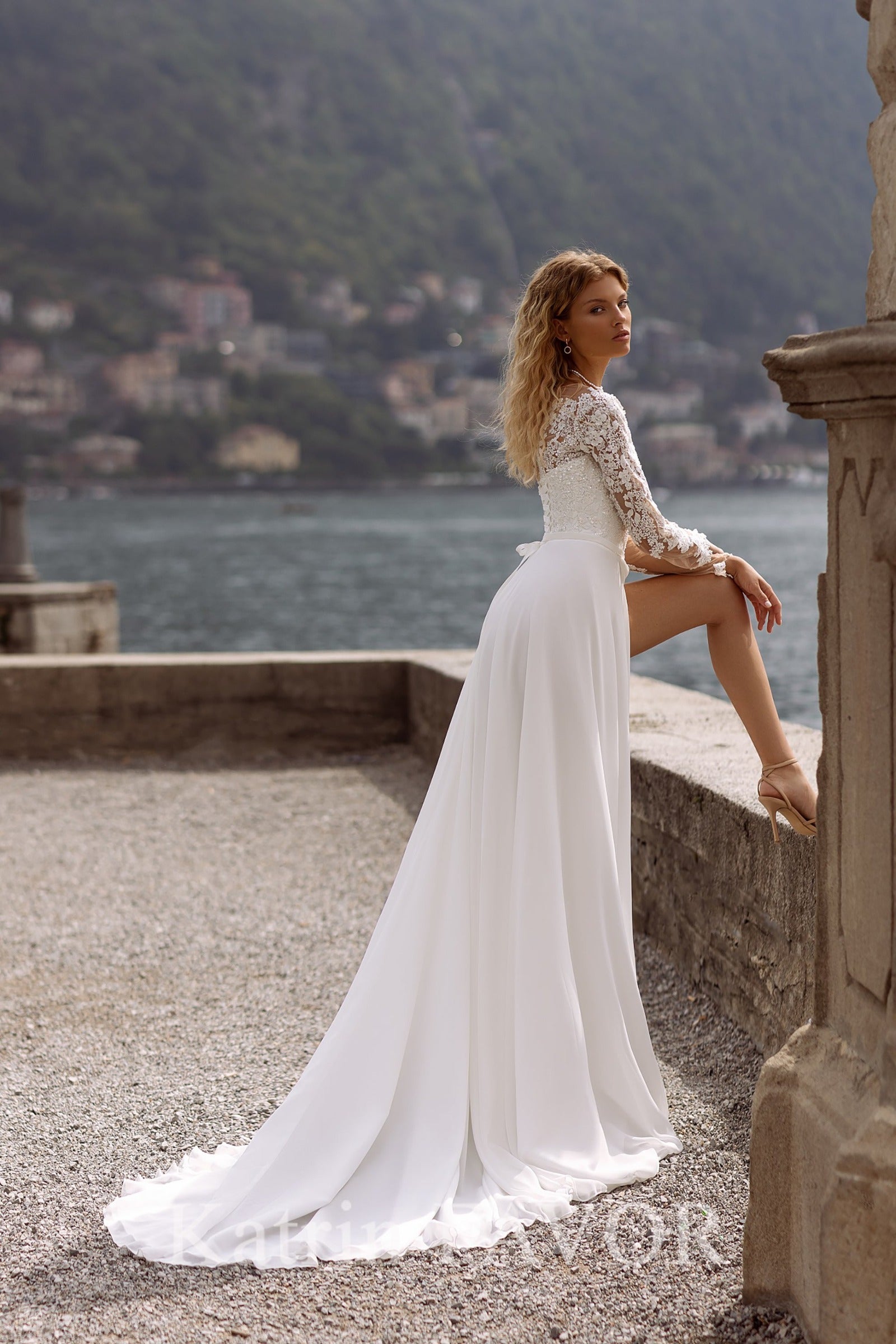 KatrinFAVORboutique-Long sleeve a-line chiffon wedding dress