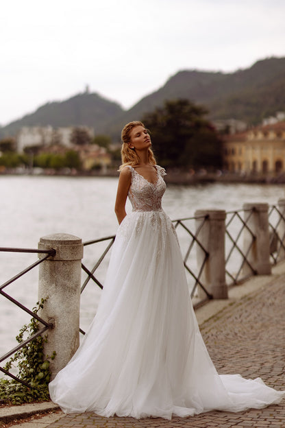 Embroidered A-Line Sparkle Wedding Dress 12 US / Off White Embroidered A-Line Sparkle Wedding Dress 12 US / Off White