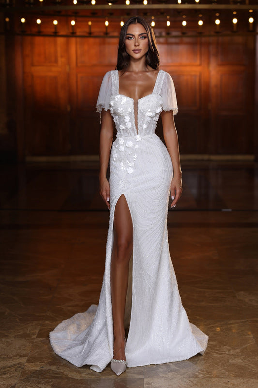 Sleek bridal gowns White lace bridal dress