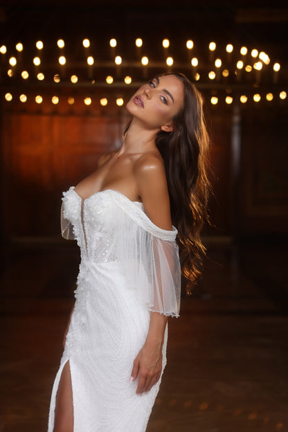 Sleek bridal gowns White lace bridal dress