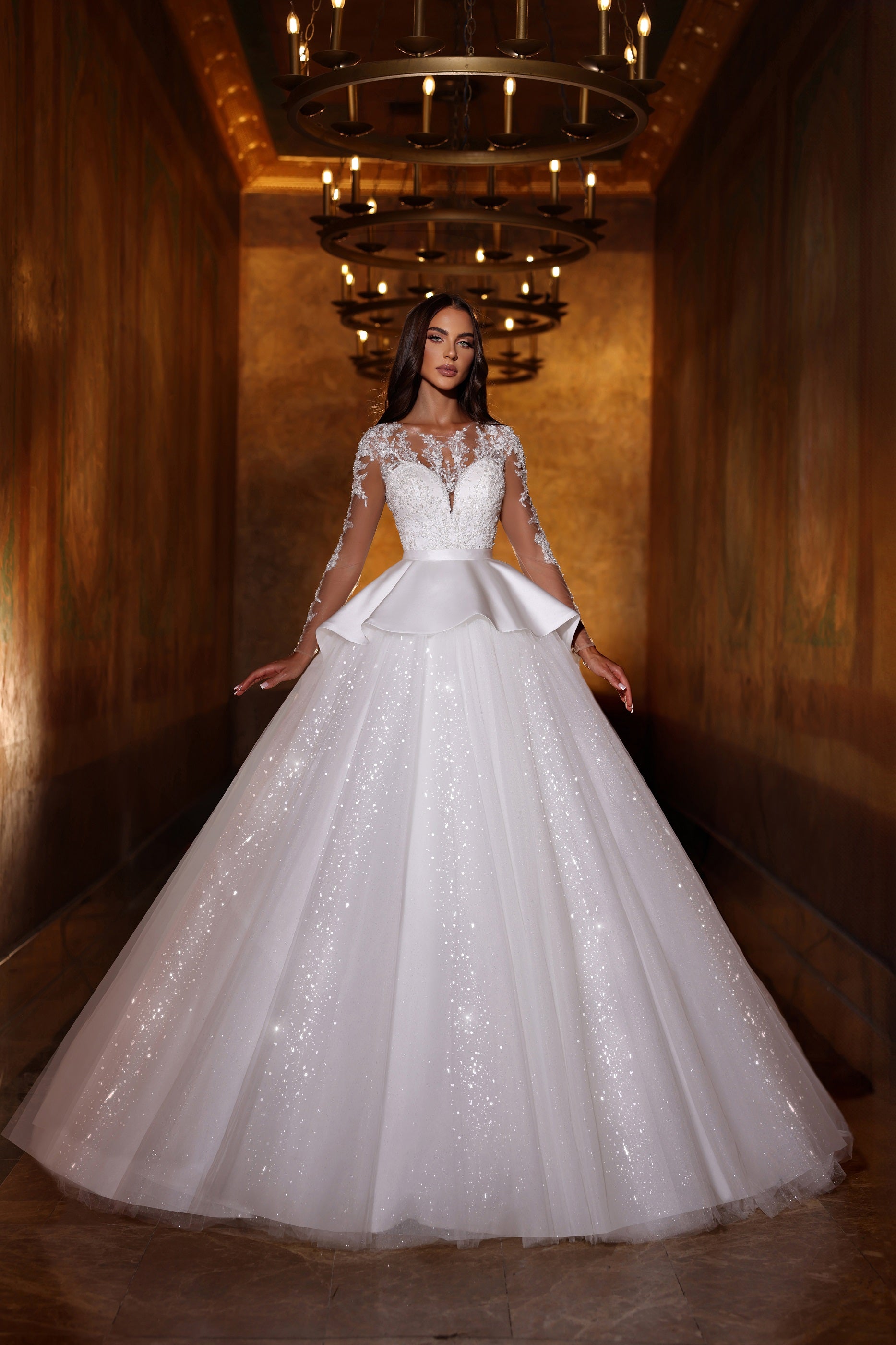 Sparkly ballgown wedding dress with basque 2 US / Off White Sparkly ballgown wedding dress with basque 2 US / Off White