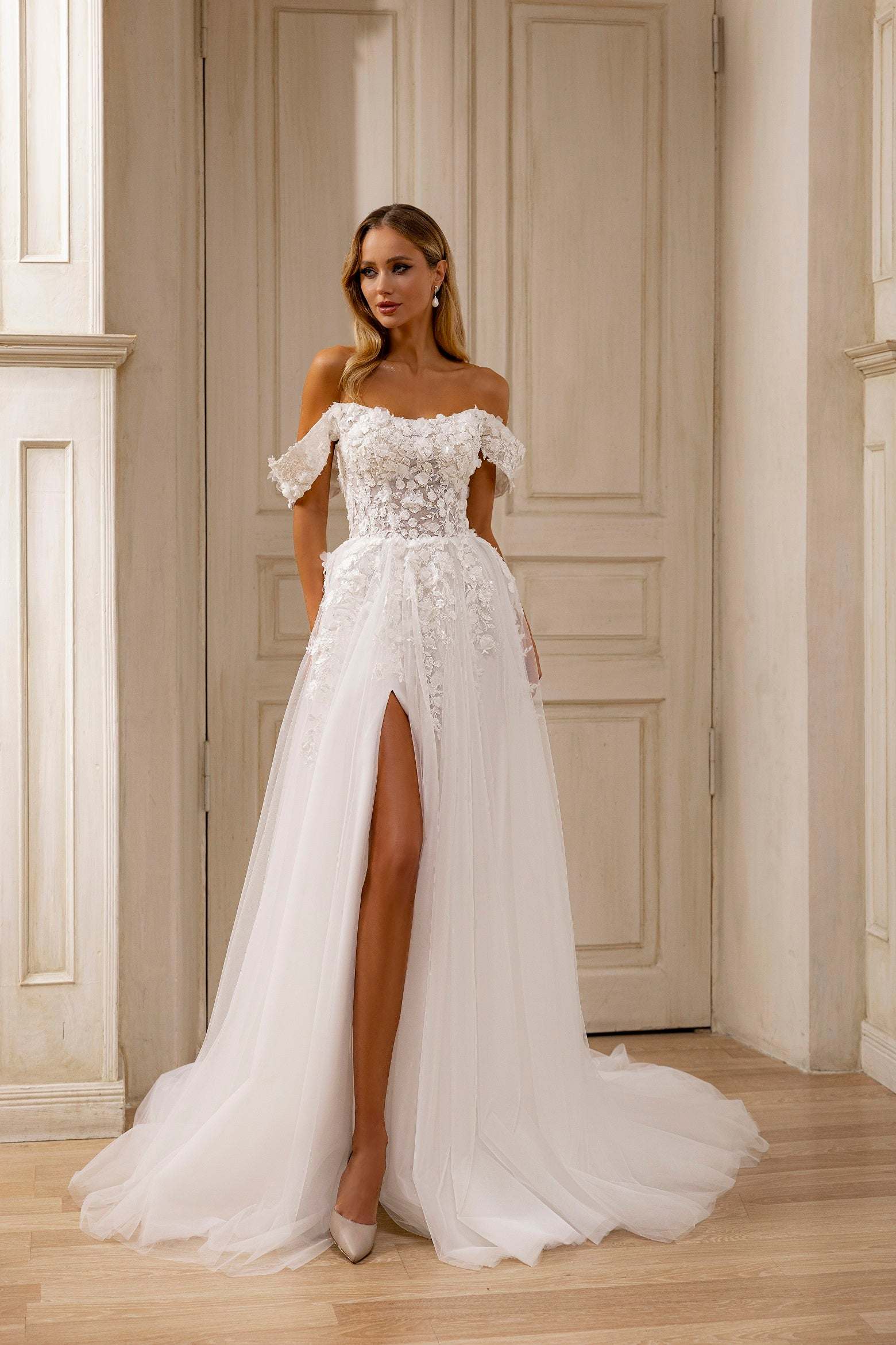 KatrinFAVORboutique-Off the shoulder beach wedding dress Bridal outfits 