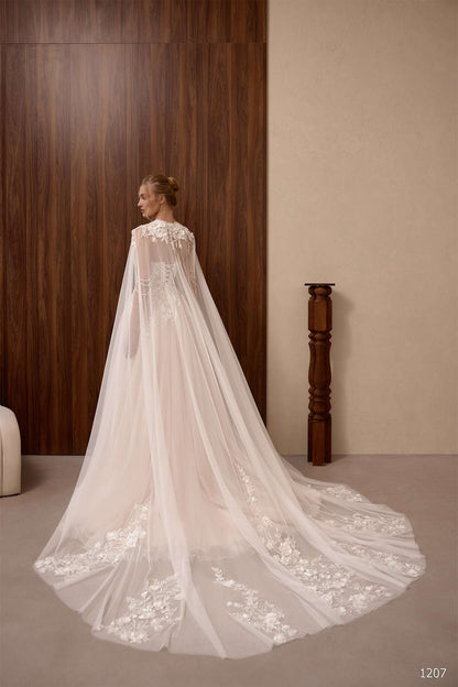 KatrinFAVORboutique-Wedding gown with cape Last season wedding dresses