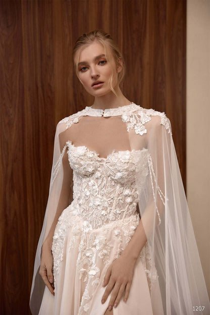 KatrinFAVORboutique-Wedding gown with cape Last season wedding dresses