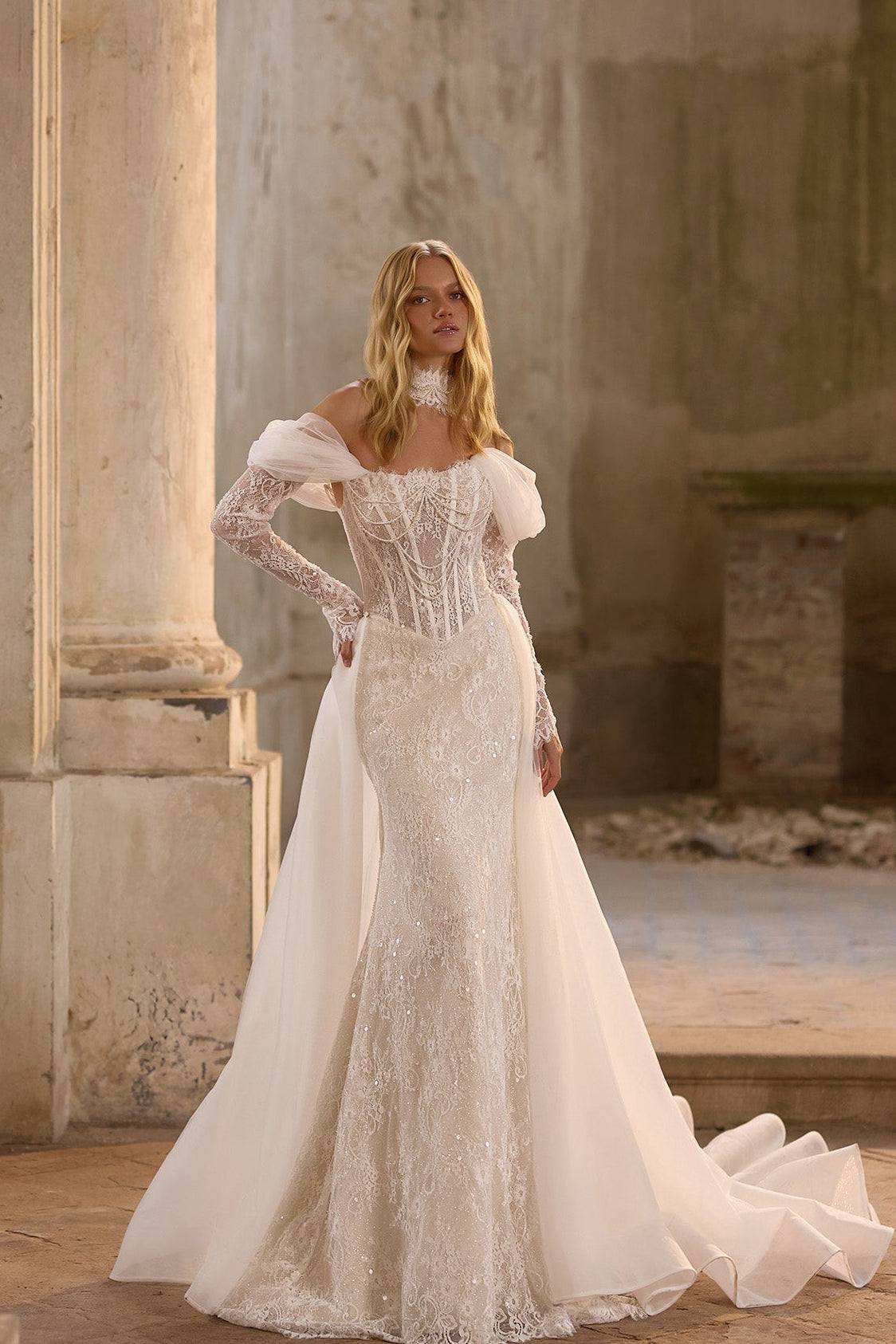 KatrinFAVORboutique-Strapless lace wedding dress Beautiful wedding outfits