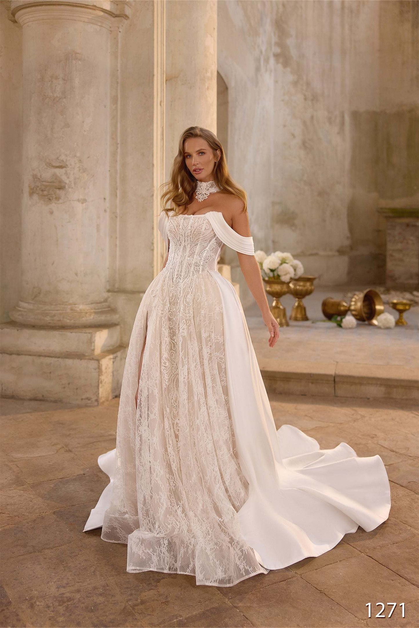 KatrinFAVORboutique-Wedding dress with removable lace sleeves Top bridal