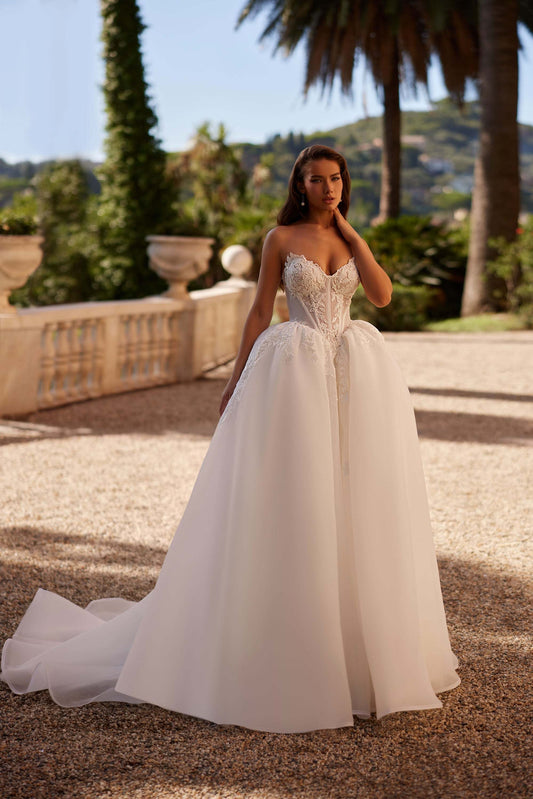 KatrinFAVORboutique-Ethereal fairy wedding dress Enchanted bridal couture