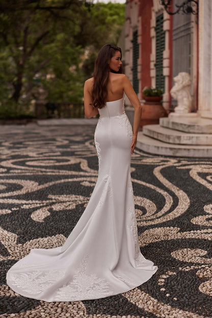 KatrinFAVORboutique-Bridal gown with detachable skirt Latest bridal gowns