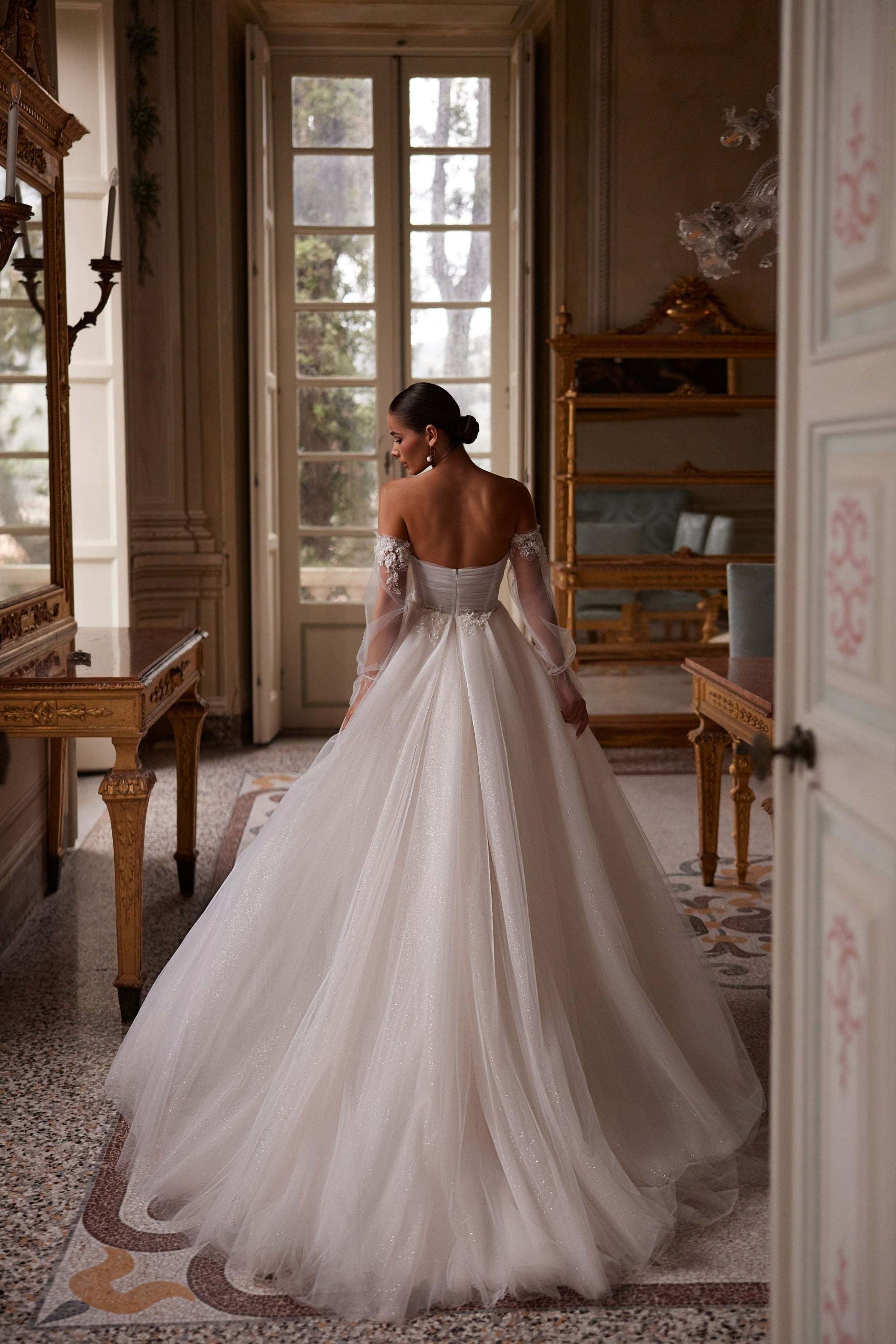 Corset wedding dress | Modern unique wedding dresses | KatrinFAVOR Katrin FAVOR boutique Corset wedding dress | Modern unique wedding dresses | KatrinFAVOR Katrin FAVOR boutique