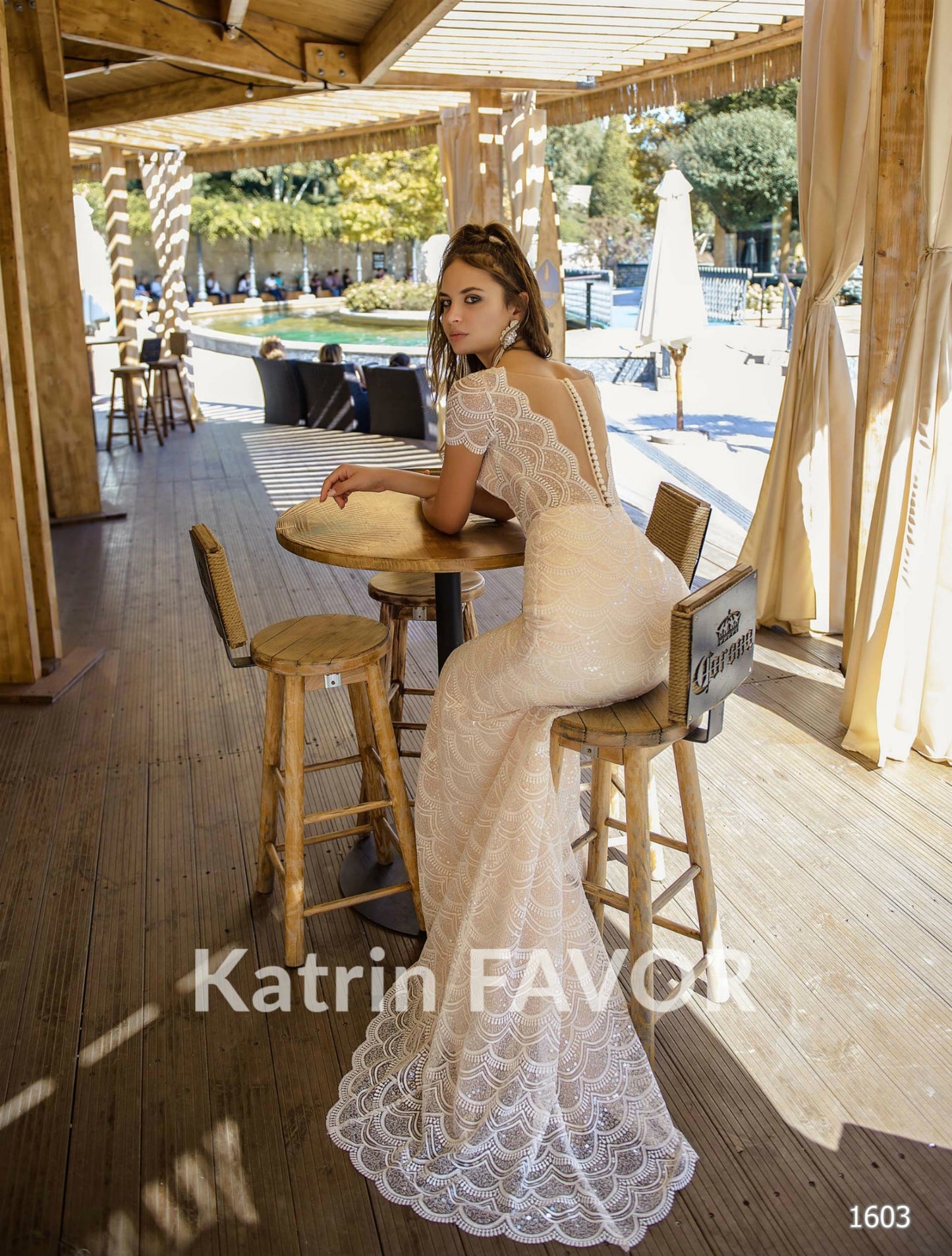 KatrinFAVORboutique-Two piece fitted wedding dress