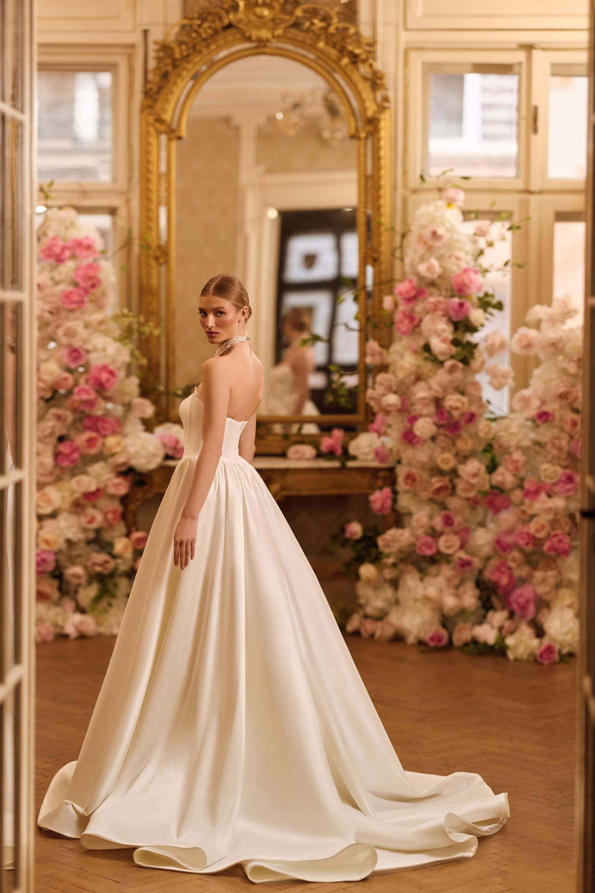 KatrinFAVORboutique-Wedding dress with detachable lace sleeves | Trending wedding gowns