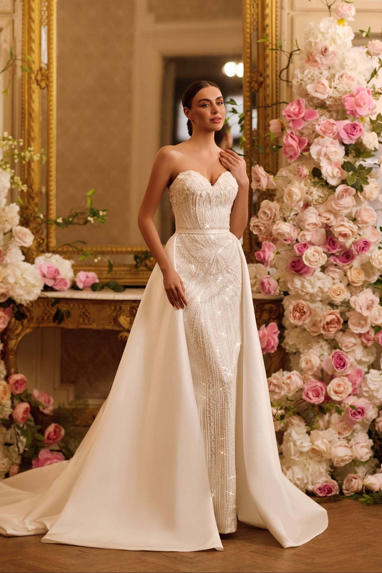 KatrinFAVORboutique-Sweetheart lace wedding dress Classic wedding looks