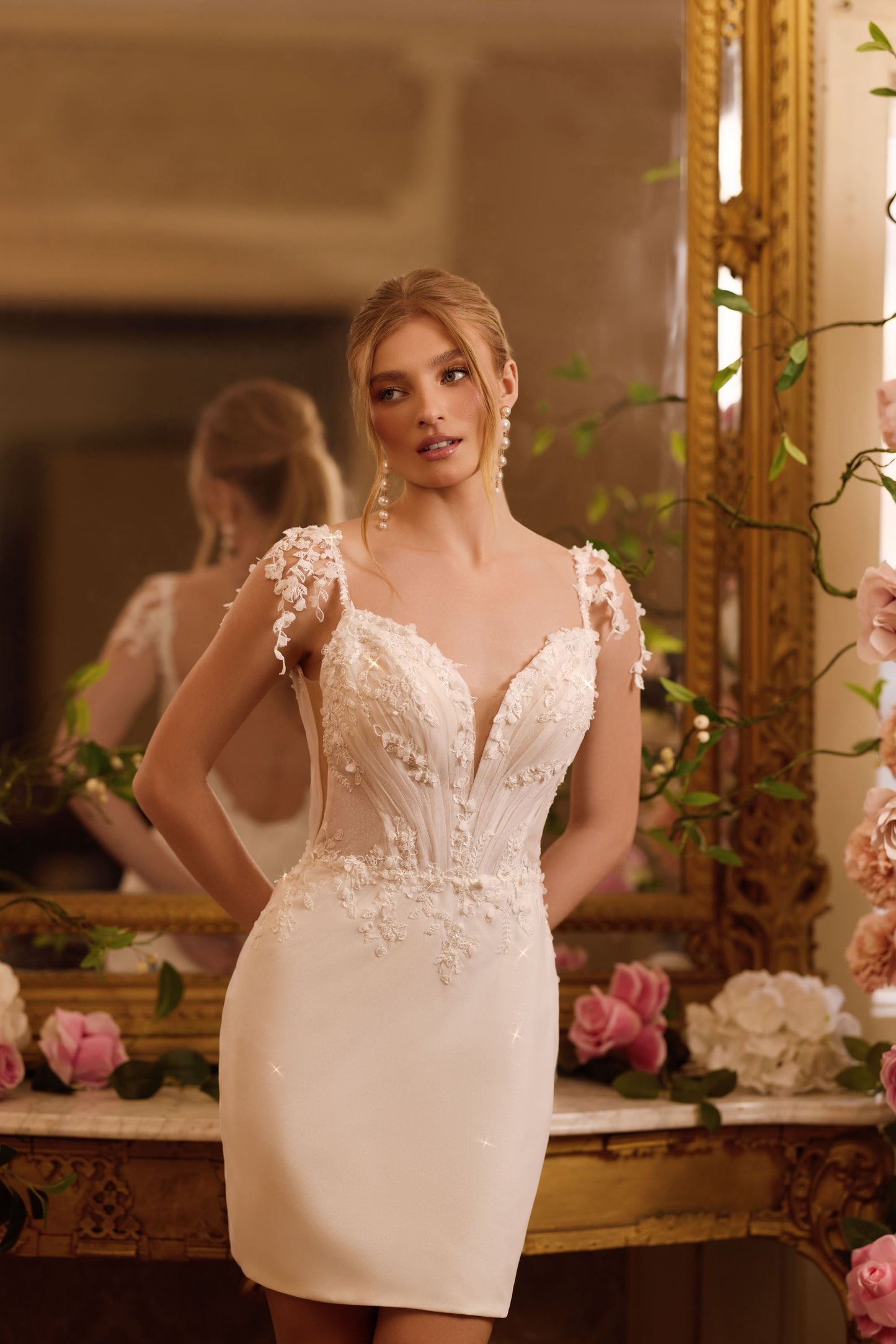 KatrinFAVORboutique-Short wedding dress Low back backless wedding dresses