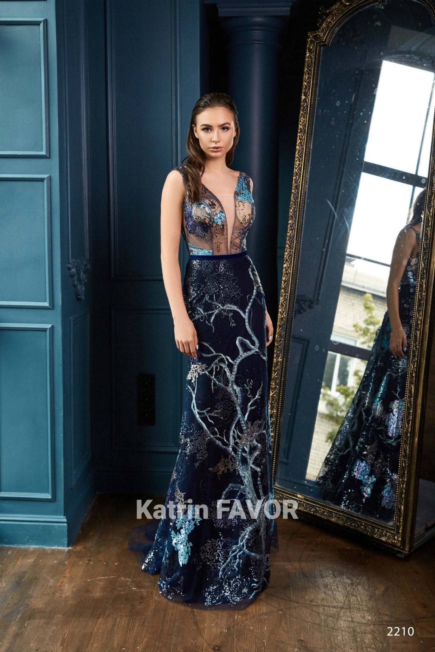 KatrinFAVORboutique-Fitted formal dress Maxi dress evening gown