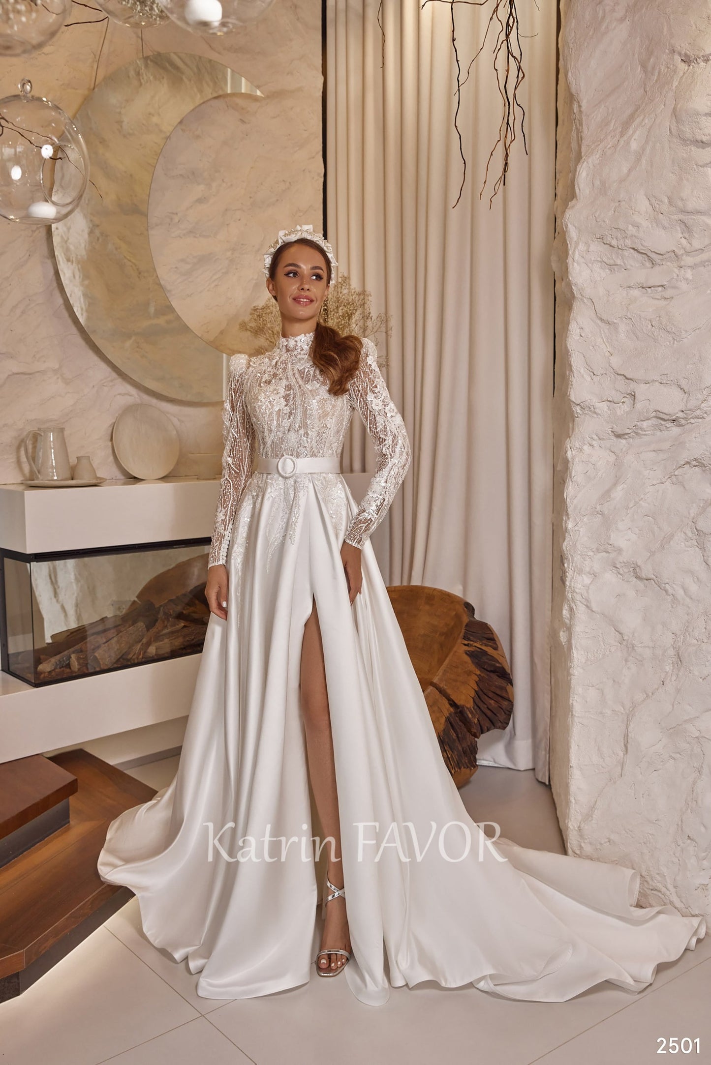 KatrinFAVORboutique-Long sleeve winter wedding dress