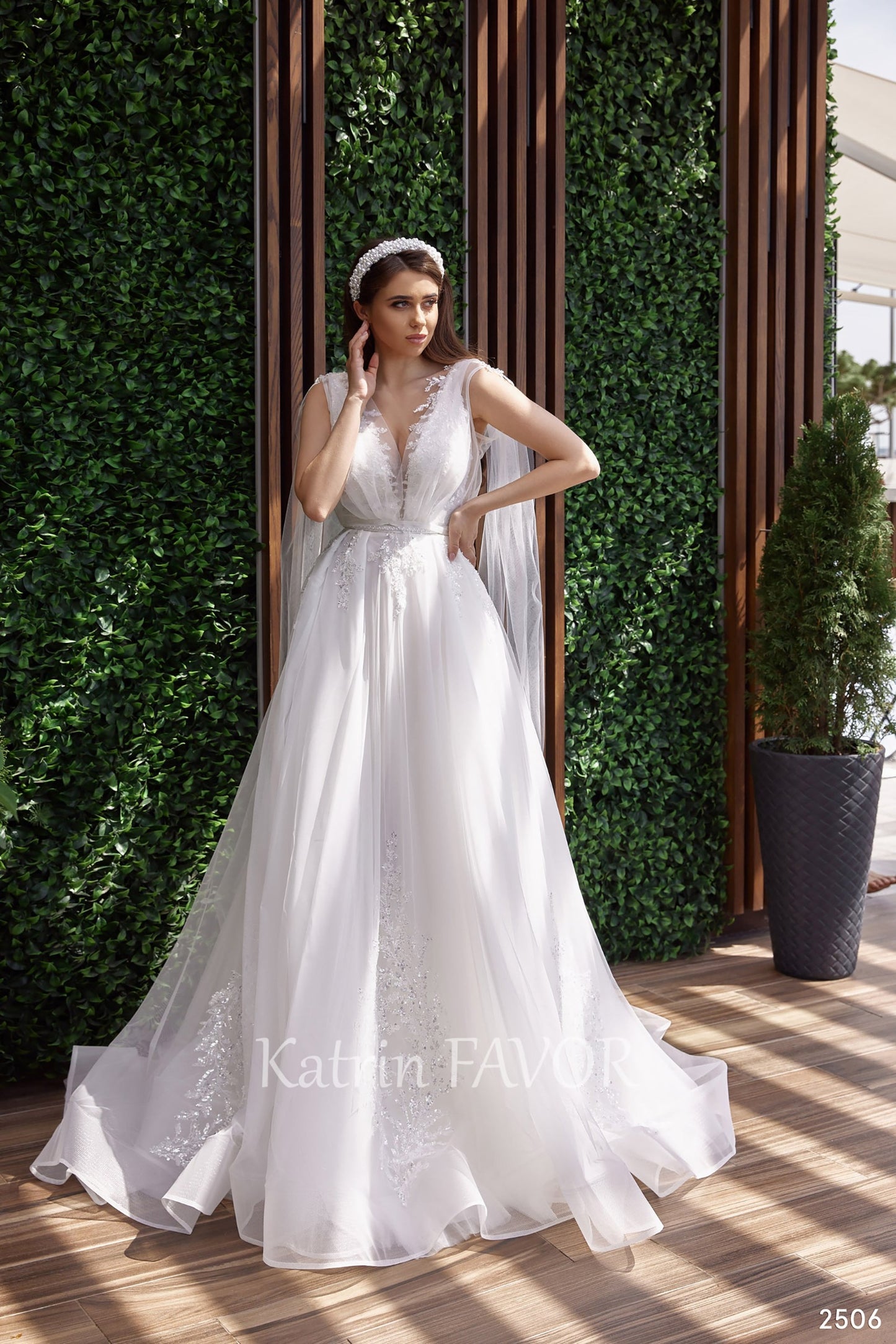 KatrinFAVORboutique-2 in 1 tulle a line beach wedding dress