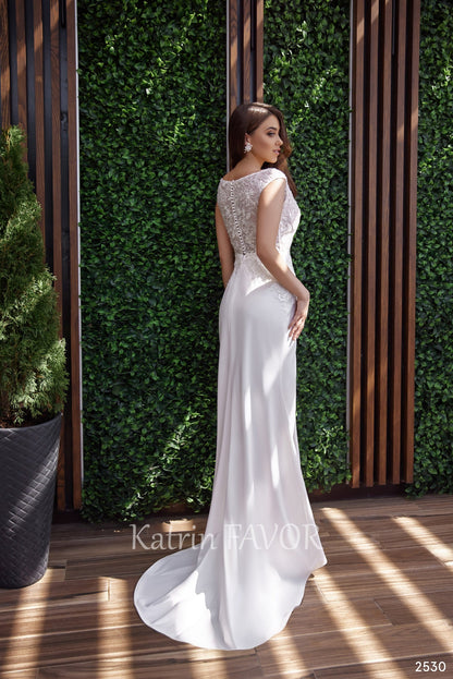 KatrinFAVORboutique-Simple fitted satin wedding dress