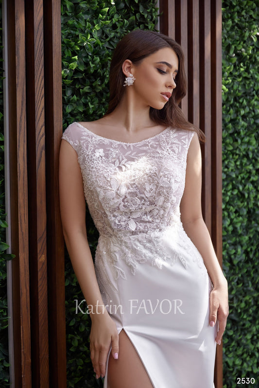 KatrinFAVORboutique-Simple fitted satin wedding dress