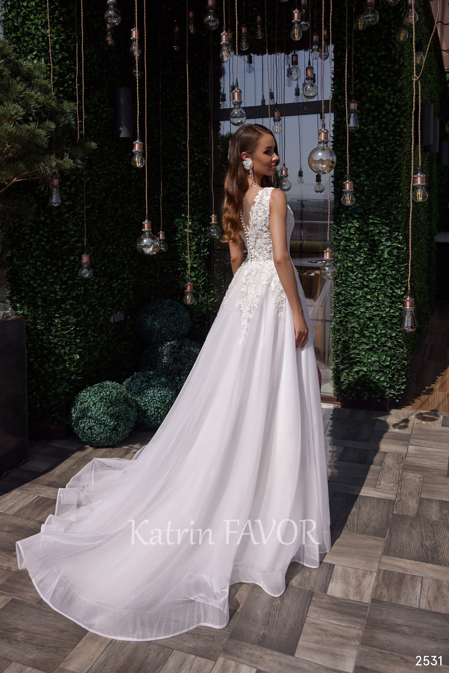 KatrinFAVORboutique-Embroidered A-line tulle wedding dress