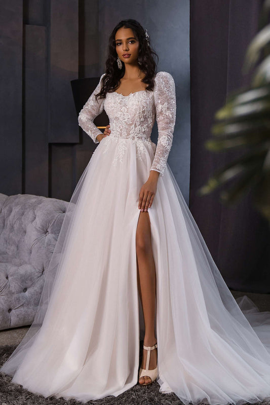 KatrinFAVORboutique-Wedding outfit with sleeves Modern bridal designers 