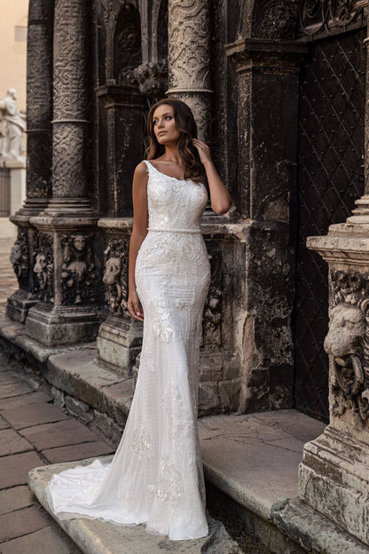 KatrinFAVORboutique-Backless wedding dress Fitted lace mermaid wedding dress