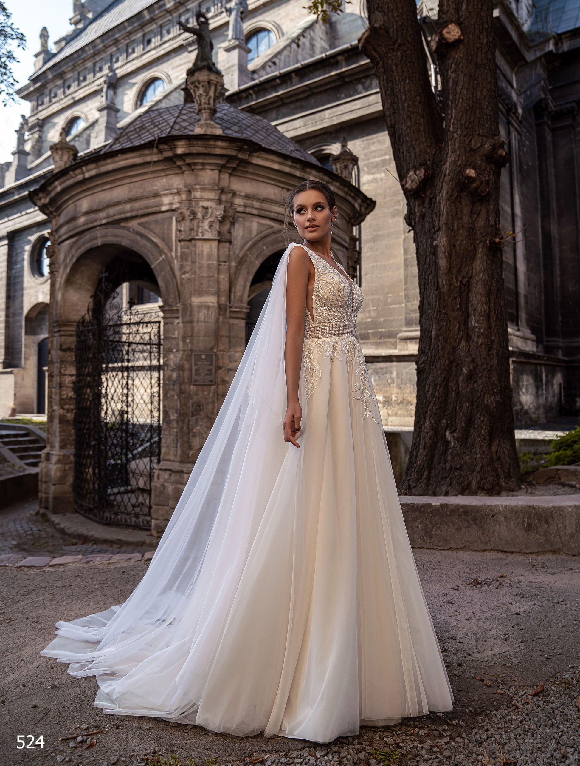 KatrinFAVORboutique-Bohemian maternity wedding dress Tulle cape wedding