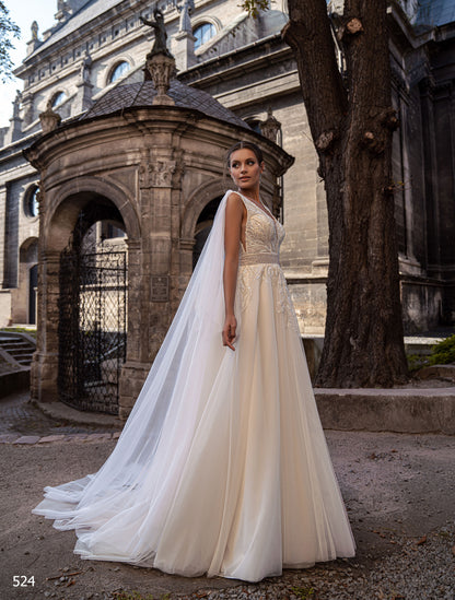 KatrinFAVORboutique-Bohemian maternity wedding dress Tulle cape wedding