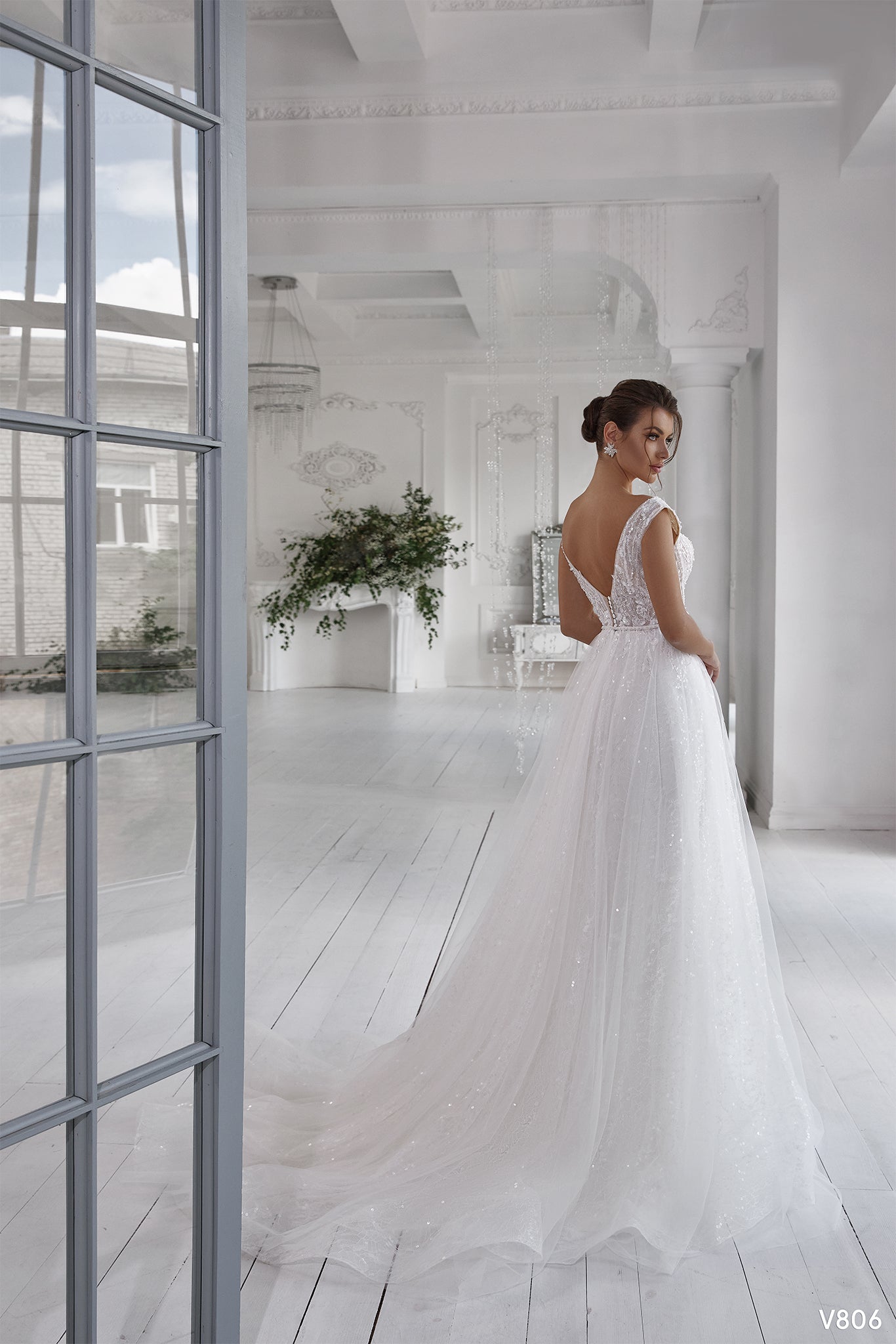 Wedding dress plunge | Wedding gowns with sequins | KatrinFAVOR