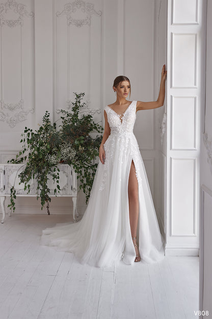 A-line tulle wedding dress Floral embroidered wedding gown