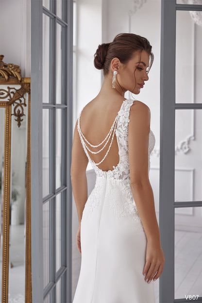 Backless wedding dress Crepe wedding dress