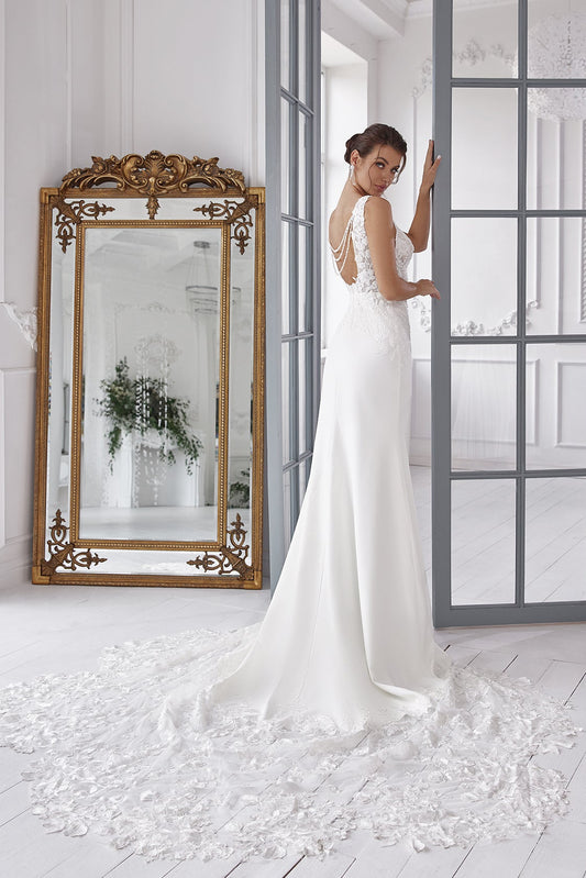 Backless wedding dress Crepe wedding dress